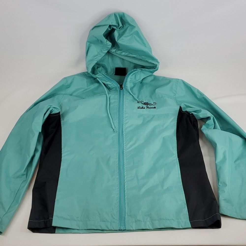 M LAKE POWELL embroidered green black mesh lined wind rain jacket Medium